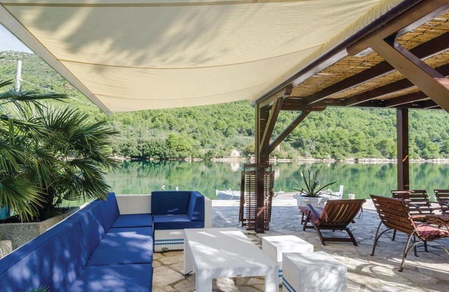 1 bedroom stunning apartment in Ston