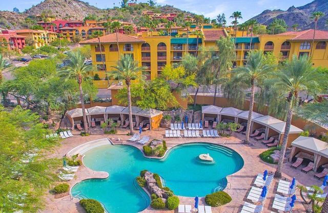 1 Bedroom Suite + Balcony | Golf Course + Pools