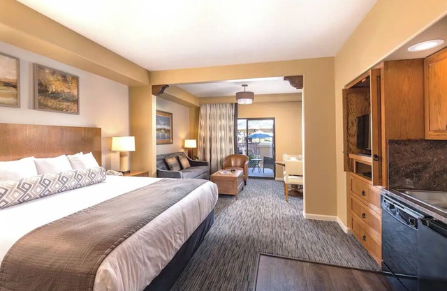 1 Bedroom Suite @ Legacy Golf Resort