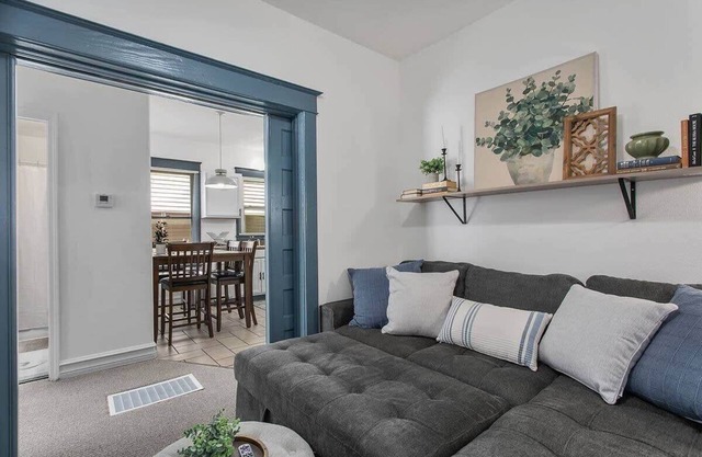 1 BR TownHome|Near Arrowhead|Hwy Access to DT KC