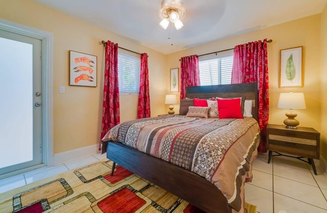 #1 ✔️ Cute neighborhood, walk to Wilton Manors!
