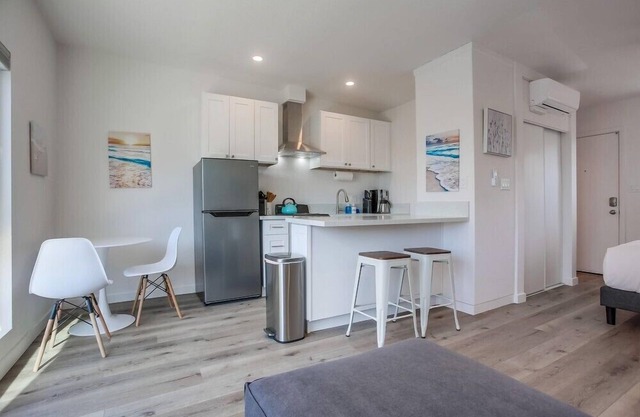 1 House to Beach * Corner Unit * Ocean View