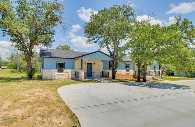 1 Mi to Lake LBJ: Peaceful Home w/Patio & Yard!