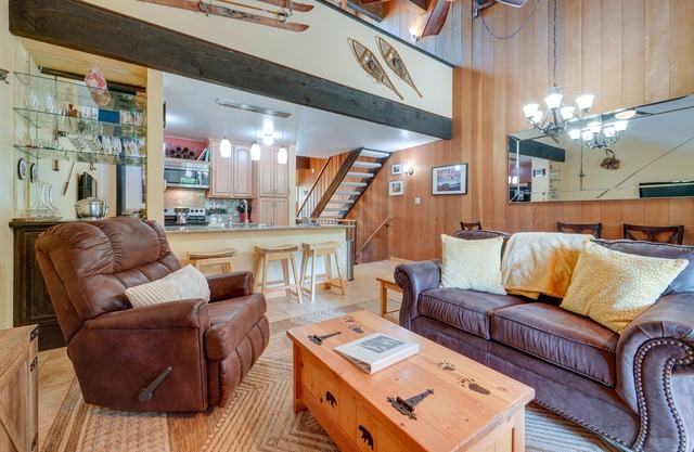 1 Mi to Lake Tahoe: Condo w/Deck in Kings Beach!