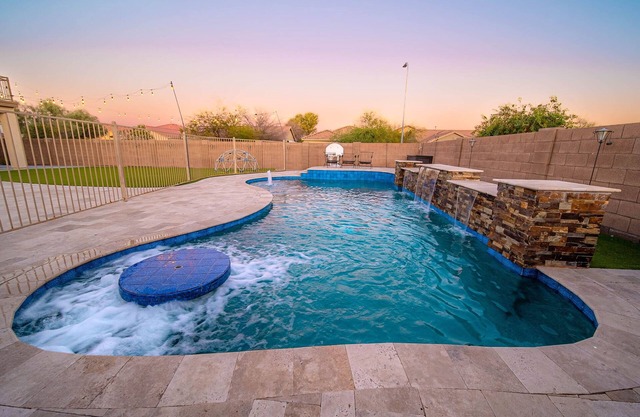 1 mile from Cardinals (State Farm) Stadium & Desert Diamond Arena