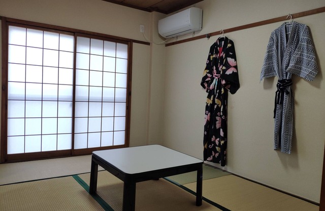 1 min from JR STA., 1 stop from Nanba, 36SQM, R403