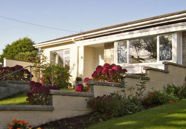 1 Mirehouse Place