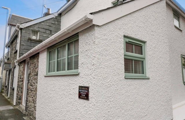 1 PENPORTH, family friendly in Rhayader