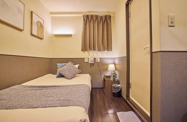 1 single bed a/Shinjuku-ku Tokyo