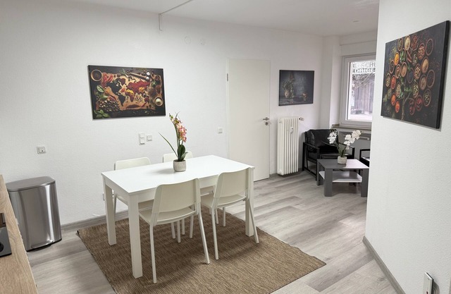 #1 Top room: central & comfortable, shared bathroom