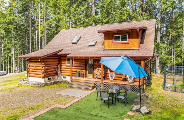 10-Acre Pvt Retreat! Hot Tub & FirePit, Lk Access