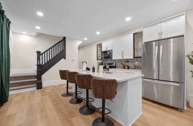 10-Bedroom Escape with Fenced Yard and Games