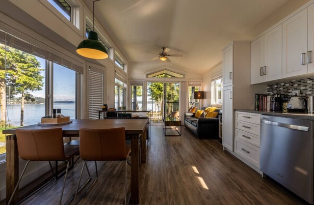 10 - Blackfish Cottage