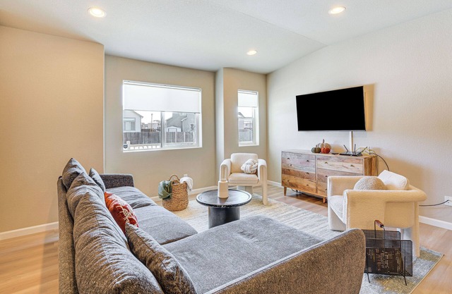 10 Mi to Fort Carson: Newly Built Townhome!