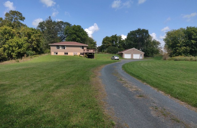 10 minutes to Casino! Cozy house in beautiful Wisconsin