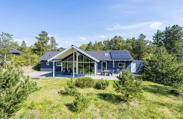 10 person holiday home in Nørre Nebel