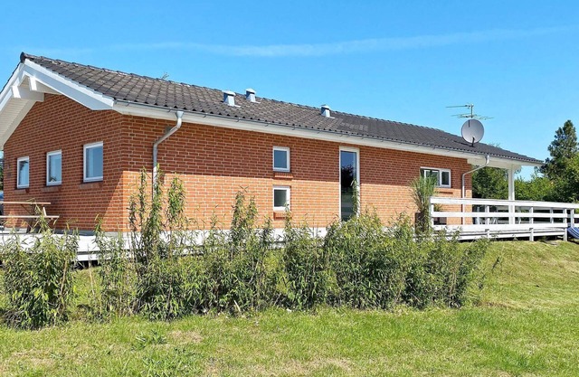 10 person holiday home in Juelsminde-By Traum