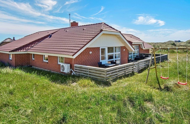 10 person holiday home in Ringkøbing