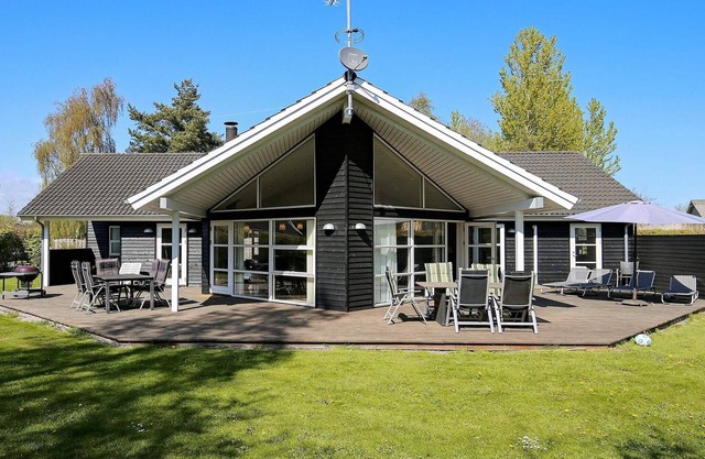10 person holiday home in Væggerløse-By Traum