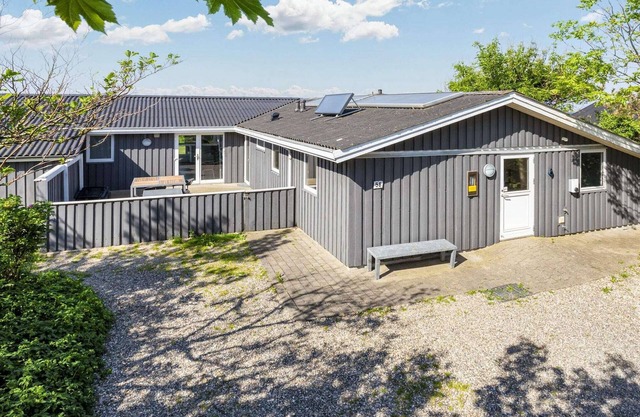 10 person holiday home in Vestervig-By Traum