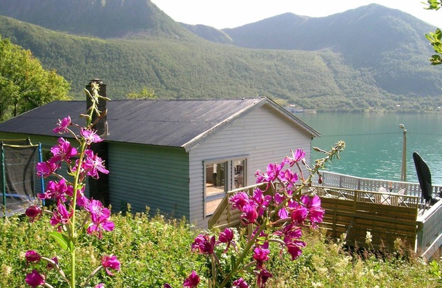 10 person holiday home in Kaldfarnes-By Traum