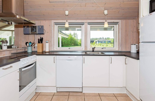10 person holiday home in Brovst