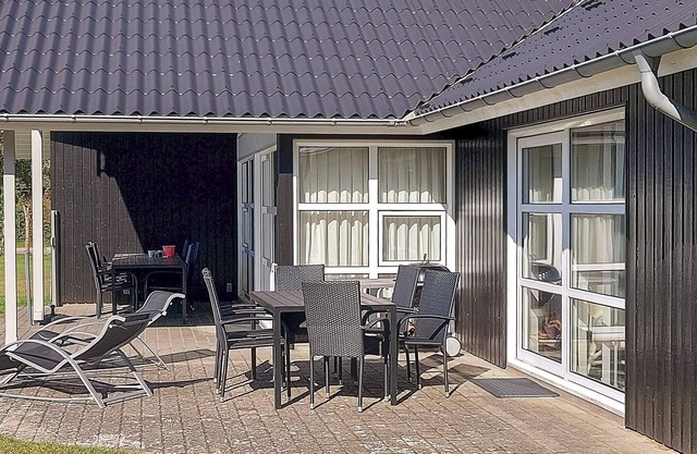 10 person holiday home in Hadsund-By Traum