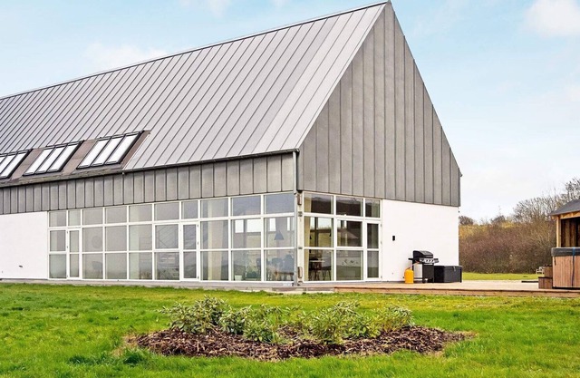 10 person holiday home in Løgstør