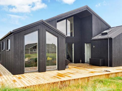 10 person holiday home in Harboøre-By Traum
