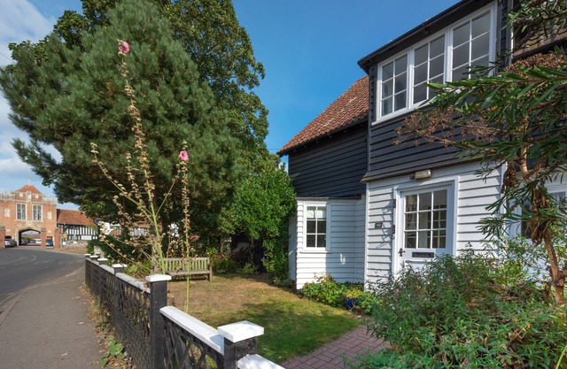 10 The Whinlands - Five Bedroom House, Sleeps 9