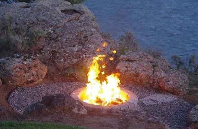 (10% weekly discount) - Riverfront Home On Snake River - near Yellowstone
