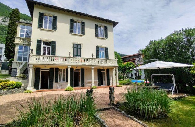 100 m² Castle ∙ 2 bedrooms ∙ 5 guests
