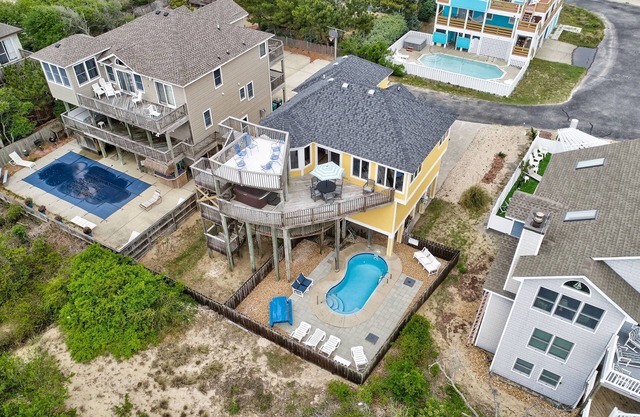 100ft to Beach! Ocean Views! Pool,Hot Tub, Slps 12