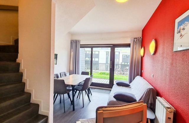 100m from ski slopes, 1st floor, swimming pool, sauna, terrace, tv, ski locker, 41m², Flaine