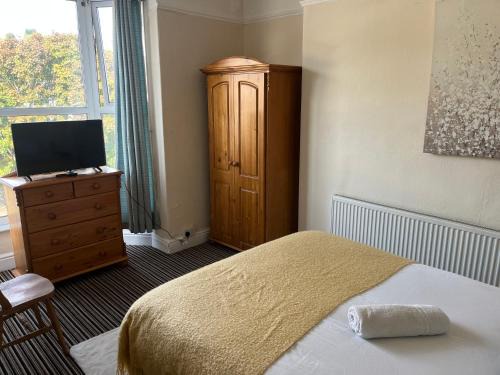 101 - Room 5 - Uplands