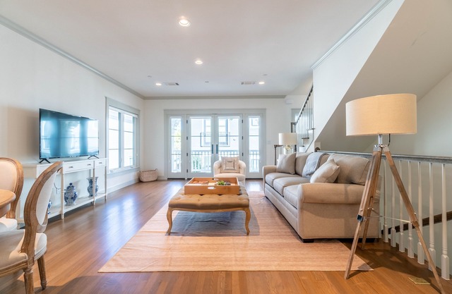 1019 Bishop Arts Townhouse: Sleeps Up to 8 People!