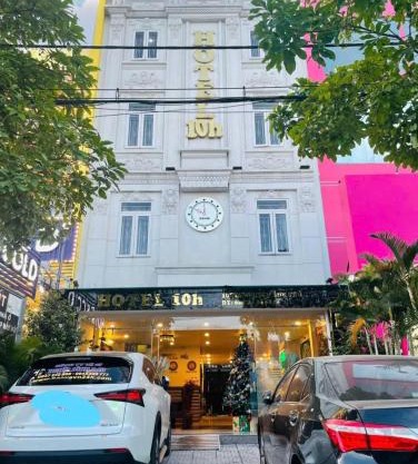 10h Hotel