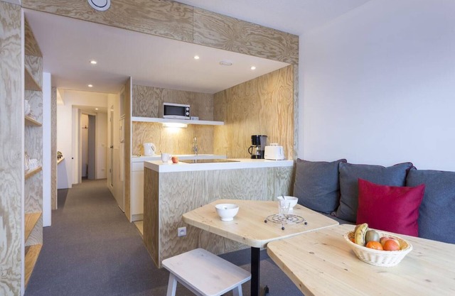 10m from ski slopes, 4th floor, balcony, tv, ski locker, 61m², Les Arcs