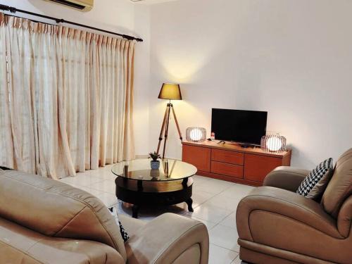 10min to IPOH TOWN gunung lang 4br4bath 14 pax