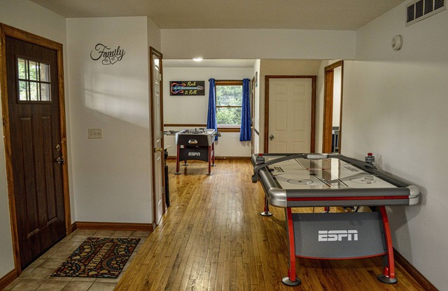 10mins to IU/Close to Lake Lemon/Pet Friendly/