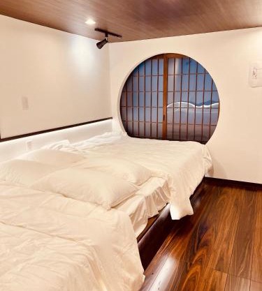 10mins to Namba for 10ppls cozy house