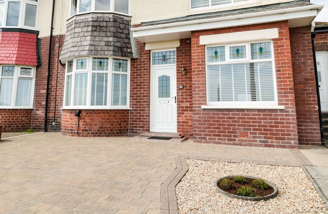 11 MARINE VIEW, family friendly, with a garden in Seaton Sluice