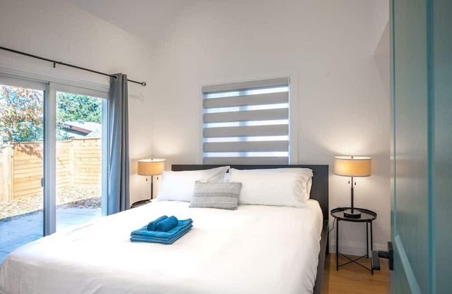 111H-3 · Kingsdale Designer Tiny house w/ king bed