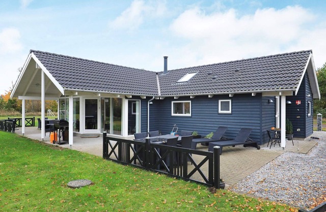 12 person holiday home in Hals-By Traum