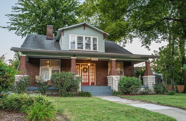 12 South Gem! Gorgeous Historic Home near Vandy & Belmont, Fenced Yard!