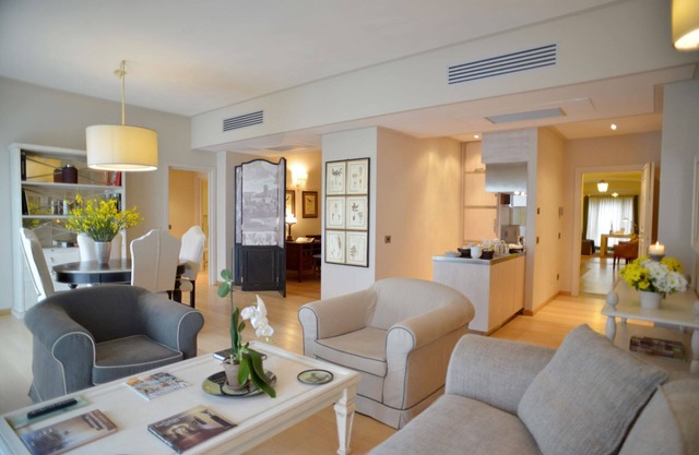 1200 square feet, 1 bedrooms, 1 bathrooms, kitchen and living, terrace of view
