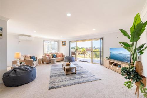 124 Rocky Point Rd - pet friendly, air con, Wi-Fi, high chair and Cot