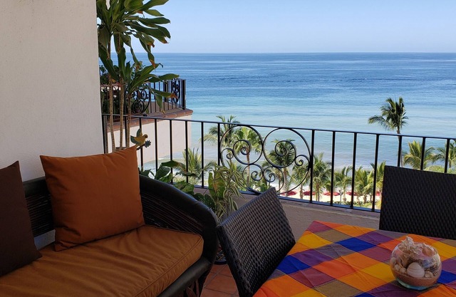 129 SALE PRICE BESTLOCATION on the beachVeryPopularVISTAdelSOL802 ZONAROMNTICA