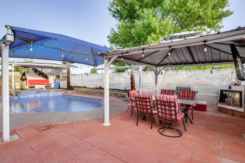 13 Mi to Downtown El Paso Home with Game Room and Bar