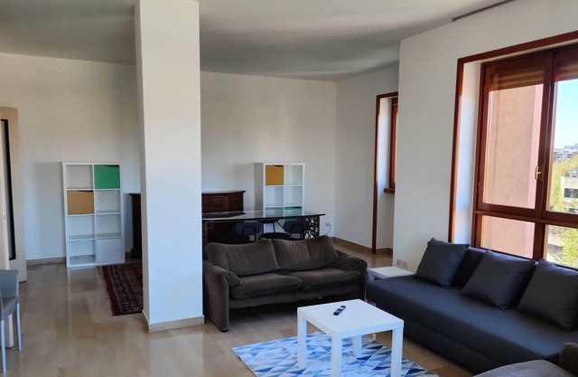 132 m2 apartment for six guests in the Bicocca/Niguarda/Isola area